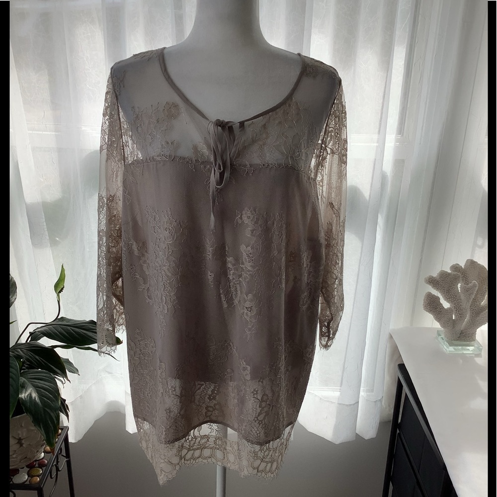 Torrid ladies lace tunic